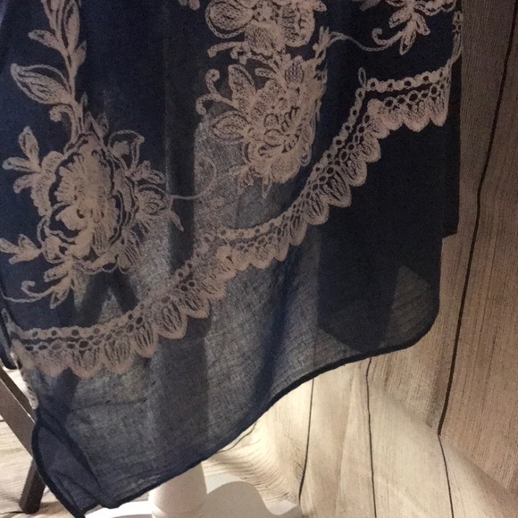 πHPπ Just 1 LEFT! Fall Floral Embroidered Shrug. - Picture 6 of 6